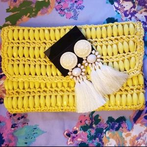 BUNDLE**💛 Beaded Purse & 🤍 White Tassle Earrings